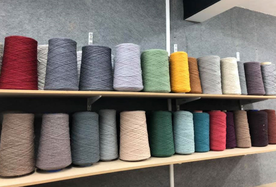 LAMINATE FLOORING SPEACIALISTS LOWESTOFT CARPET BOUND AND FLOORING